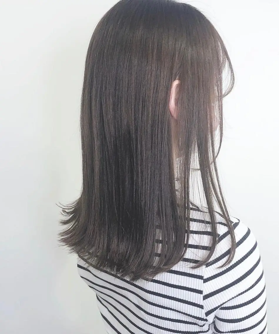 セミロング カラー ケアブリーチ 黒瀬有汰のヘアスタイル