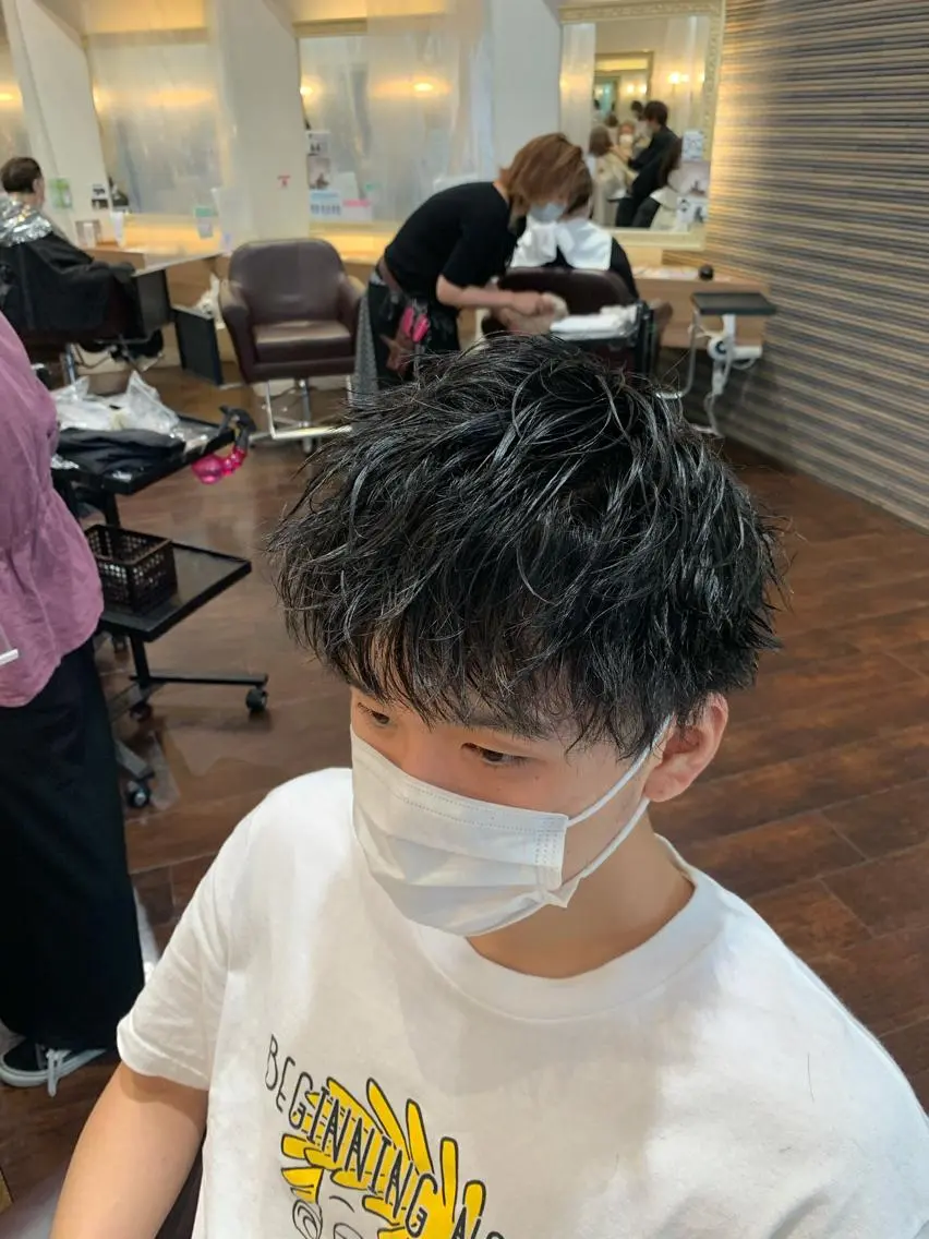 ショート パーマ メンズ メンズパーマ メンズツイストパーマ ツイストパーマ ヘアカラー トリートメント 髪質改善専門サロン/ 透明感カラー齊藤謙介のヘアスタイル