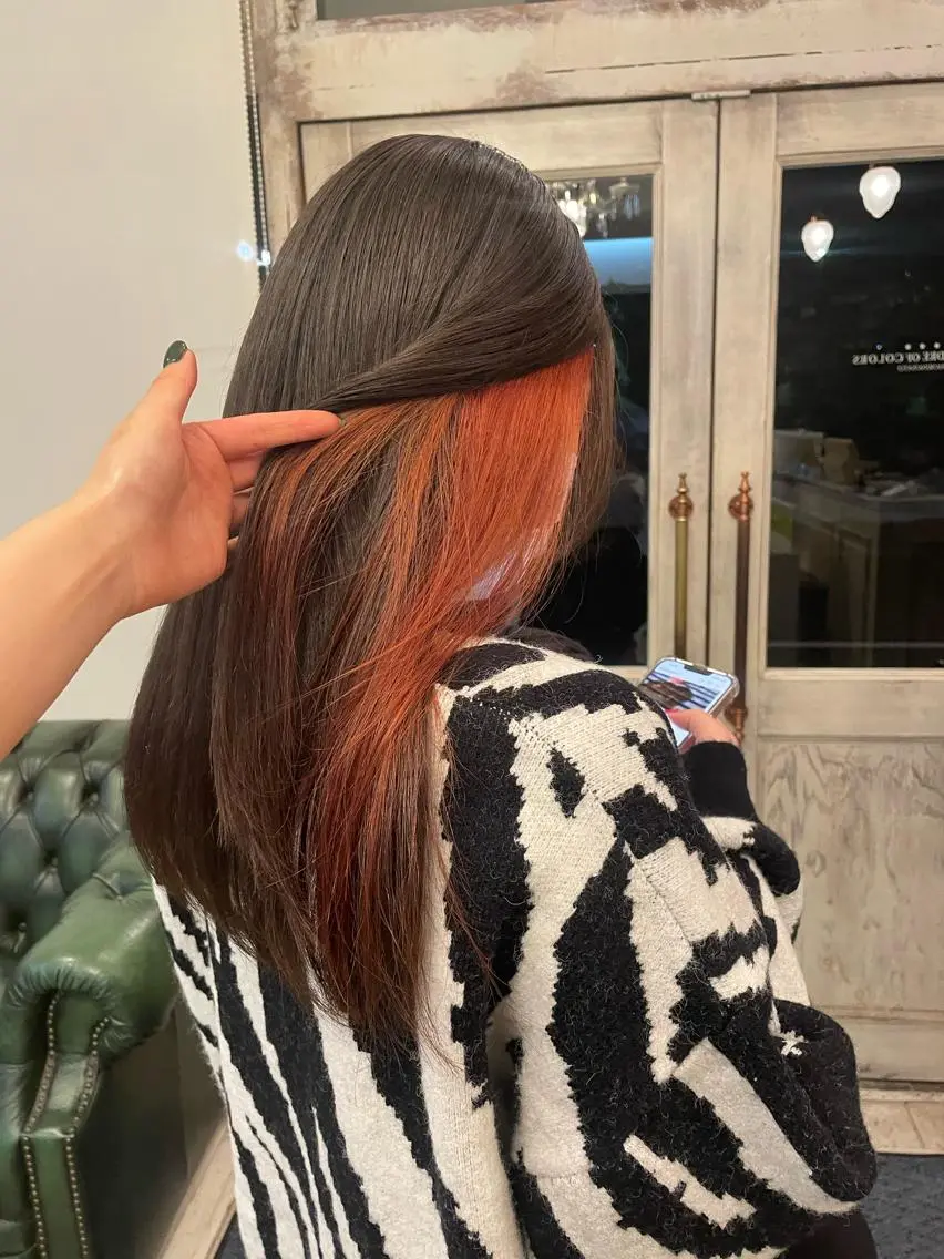 ロング ヘアカラー 山岸 朱里のヘアスタイル