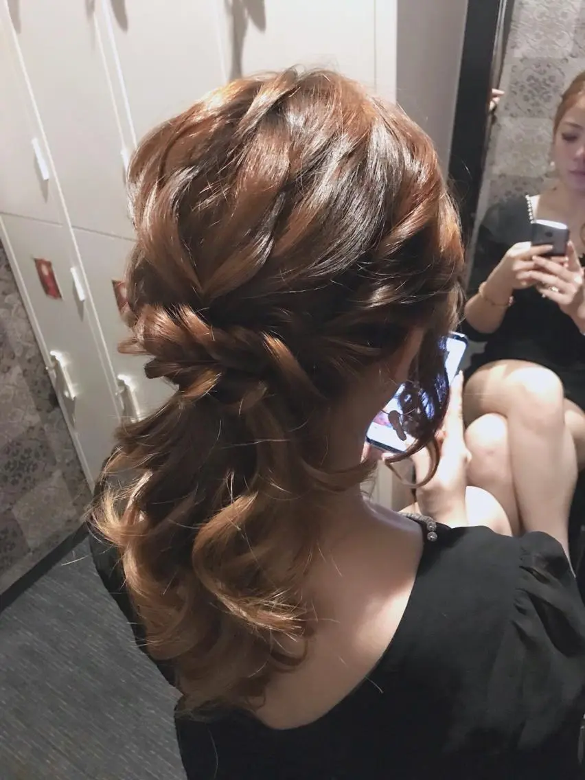 ミディアム ヘアアレンジ マエダ　カズエ🫶 coronahairのヘアスタイル