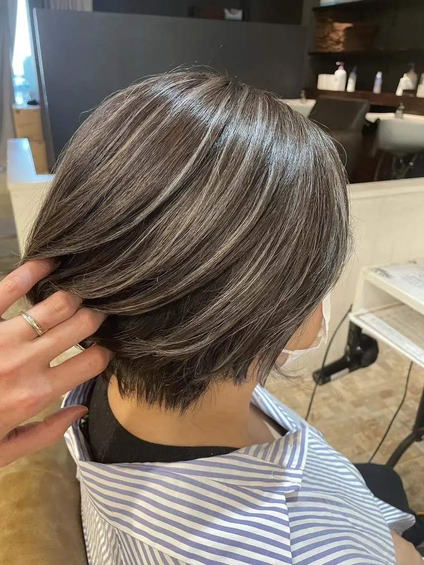 ショート お団子ヘア ミストバング ボブ ハイライト 姫カット 松本 湧貴 ショートスタイルのヘアスタイル