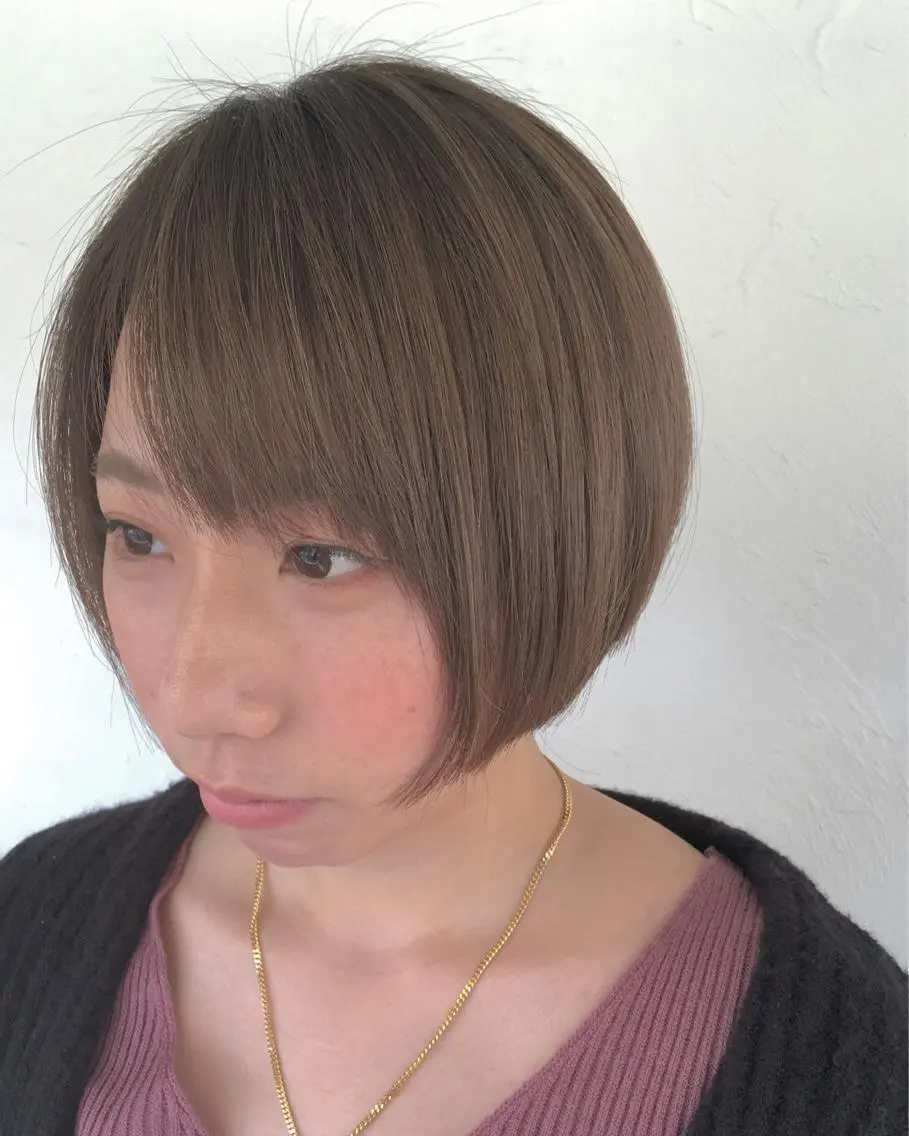 ショート カラー パーマ ヘアアレンジ ショートボブ アッシュ ベージュカラー ボブ ショートヘア エグチ アキラのヘアスタイル