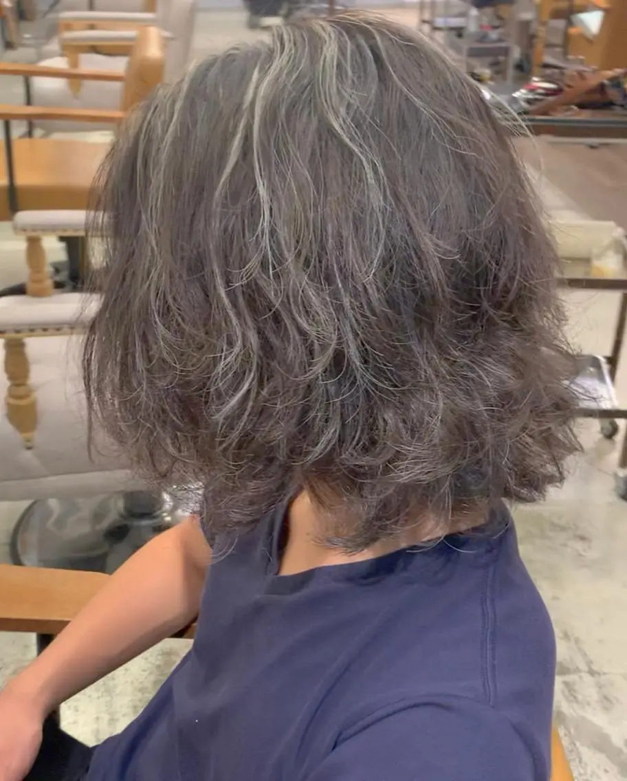 ミディアム カラー パーマ ヘアアレンジ メンズ メンズハイライト ハイライトカラー ハイライト 野木 良平のヘアスタイル