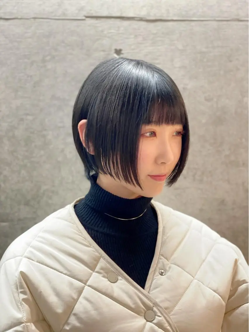 ショート アッシュ ボブ くびれヘア ハイライト レイヤーカット 原宿アンリ 山下卓也のヘアスタイル