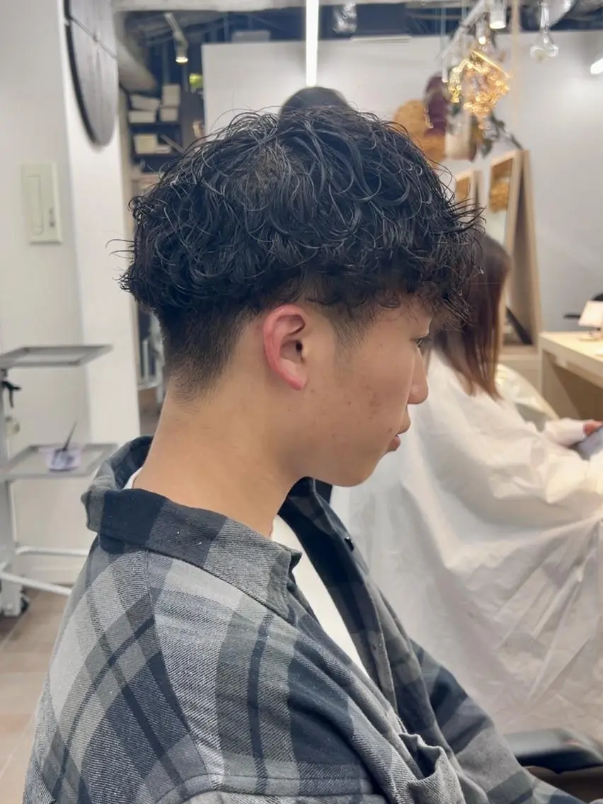 ショート メンズ パーマ センターパート フェザーパーマ マッシュ メンズパーマ メンズショート カット パーマ メンズパーマ/ メンズカット/タクヤのヘアスタイル