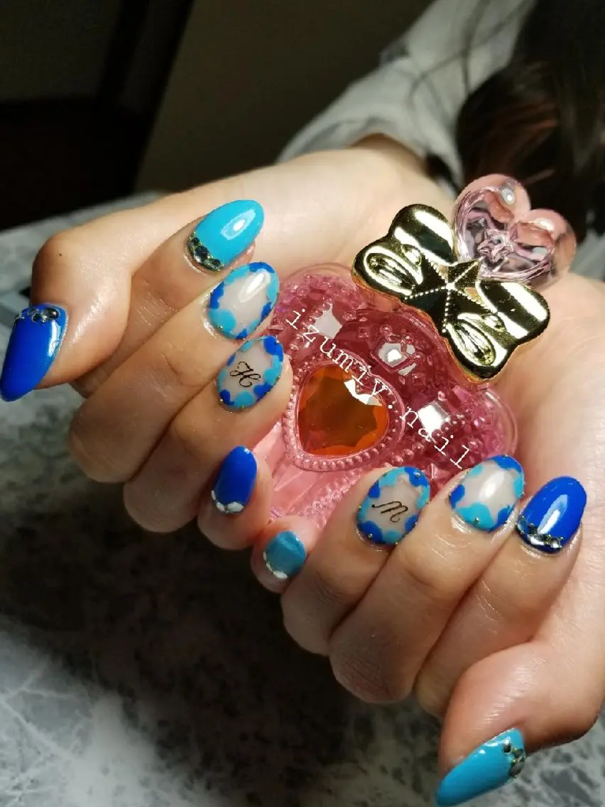 ネイル ブルー フラワーネイル izumiynail いずみのネイルデザイン