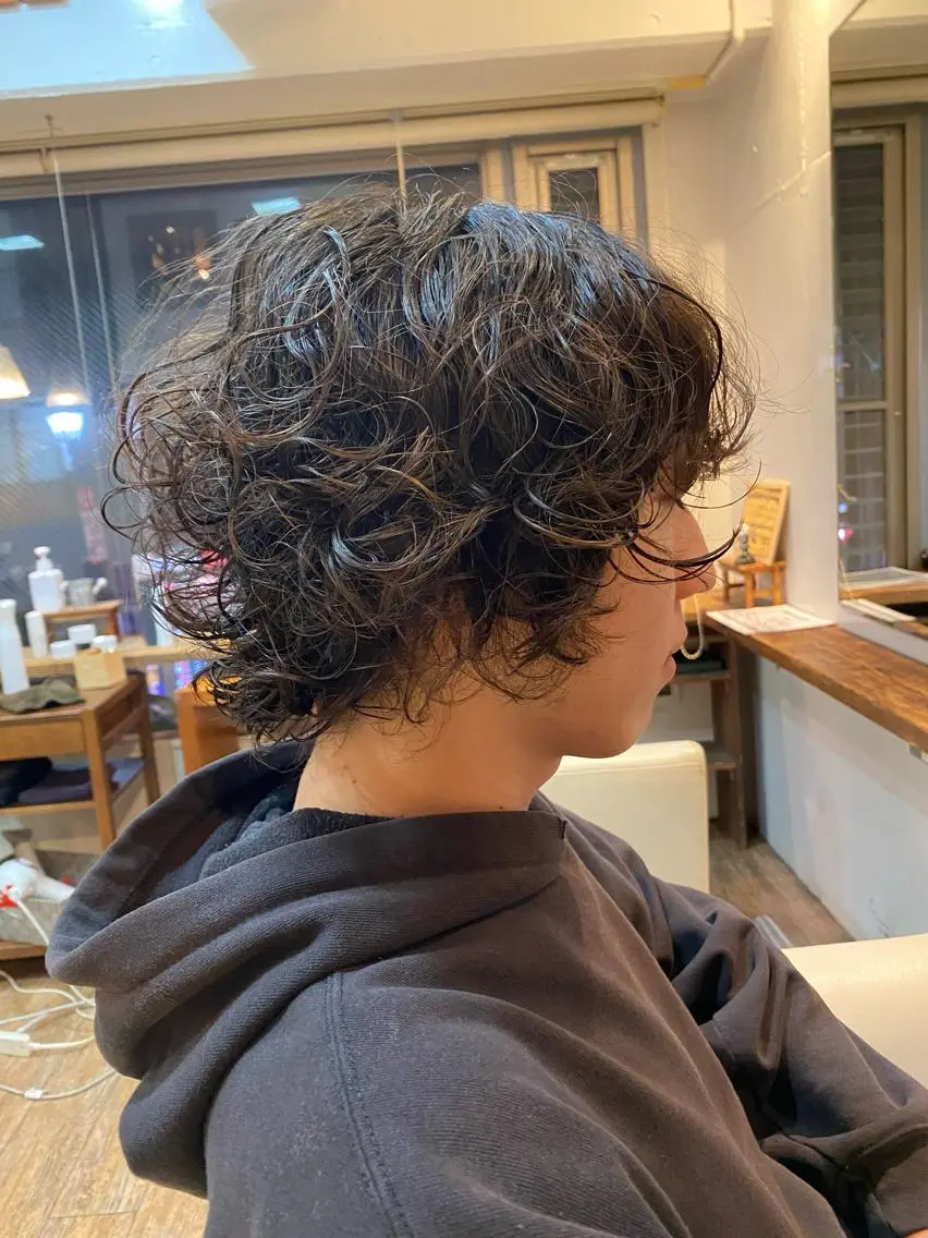 ミディアム パーマ メンズ ミディアムパーマ メンズパーマ カット パーマ 小山功陽 /メンズスタイルのヘアスタイル