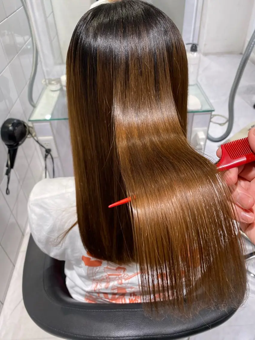 ロング 透明感♡グレージュ ♡ミルクティー♡のヘアスタイル