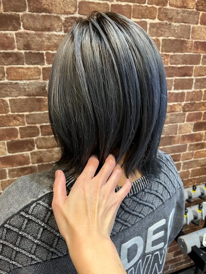 ミディアム カラー パーマ ヘアアレンジ メンズ キッズ ネイル マツエク・マツパ アイブロウ メンズブリーチ メンズハイライト メンズインナーカラー メンズ韓国風 ブリーチ 久木原 ゆりのヘアスタイル