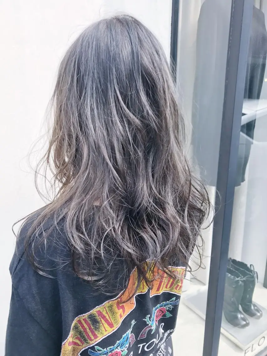 セミロング カラー グラデーションカラー グレージュ 【完全マンツー 恵比寿】佐藤 翔のヘアスタイル