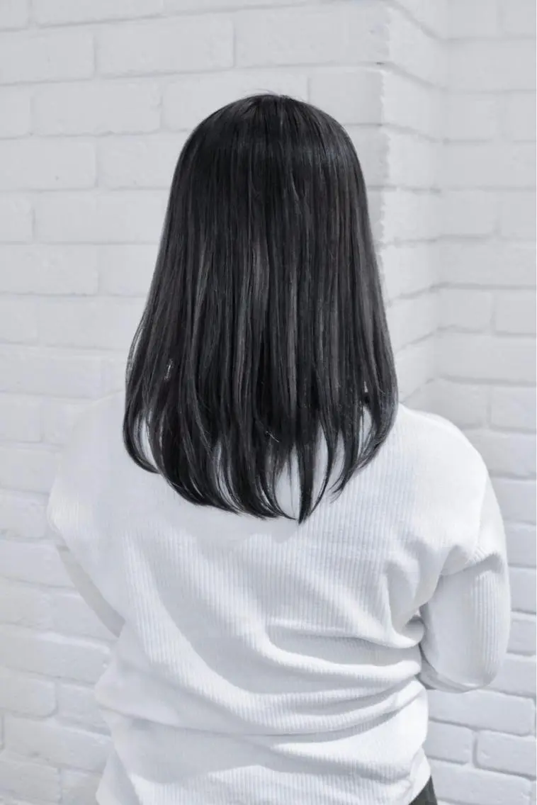 ミディアム カラー ブリーチ ケアブリーチ グレージュ シルバー シルバーグレージュ 杉田 健太のヘアスタイル