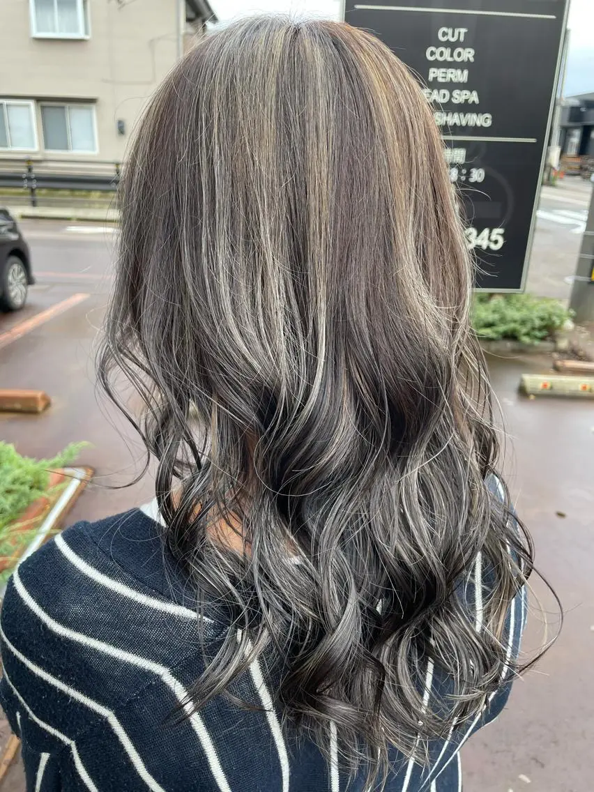ロング カラー デザインカラー ハイライトカラー ハイライト 齋藤成/ ECLAT HAIRのヘアスタイル