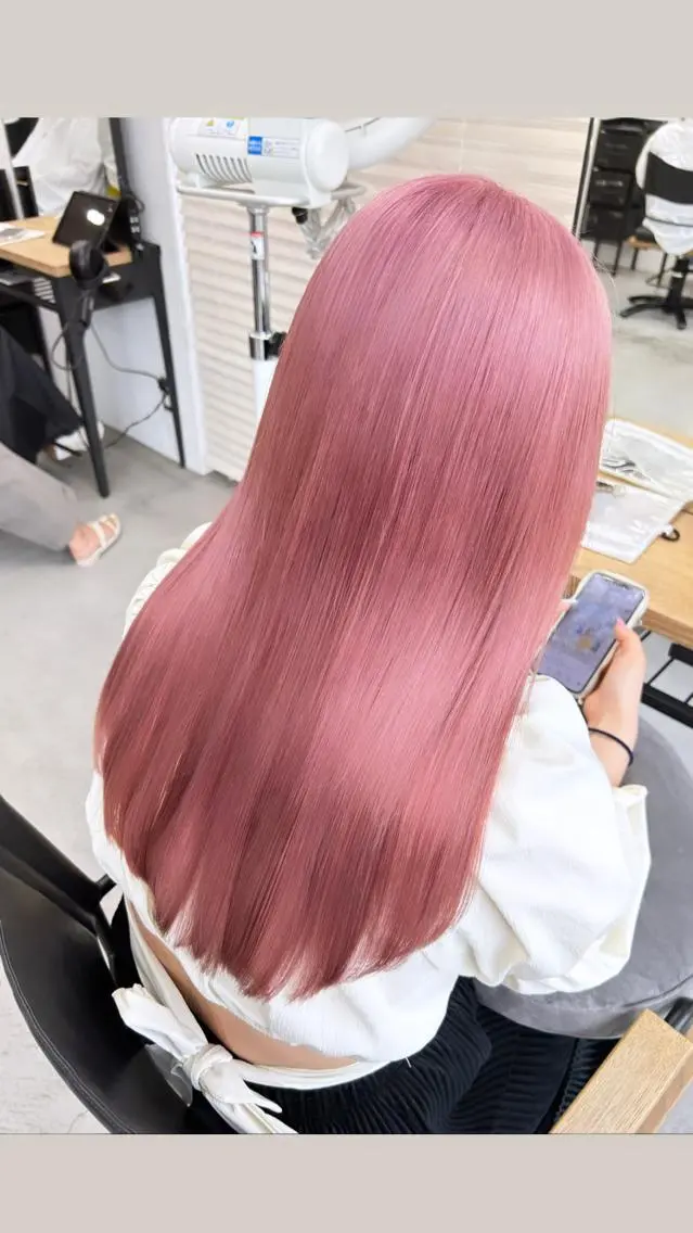 ロング カラー ピンクカラー カット ヘアカラー トリートメント 🧸艶々韓国ヘア 🧁mizunaのヘアスタイル