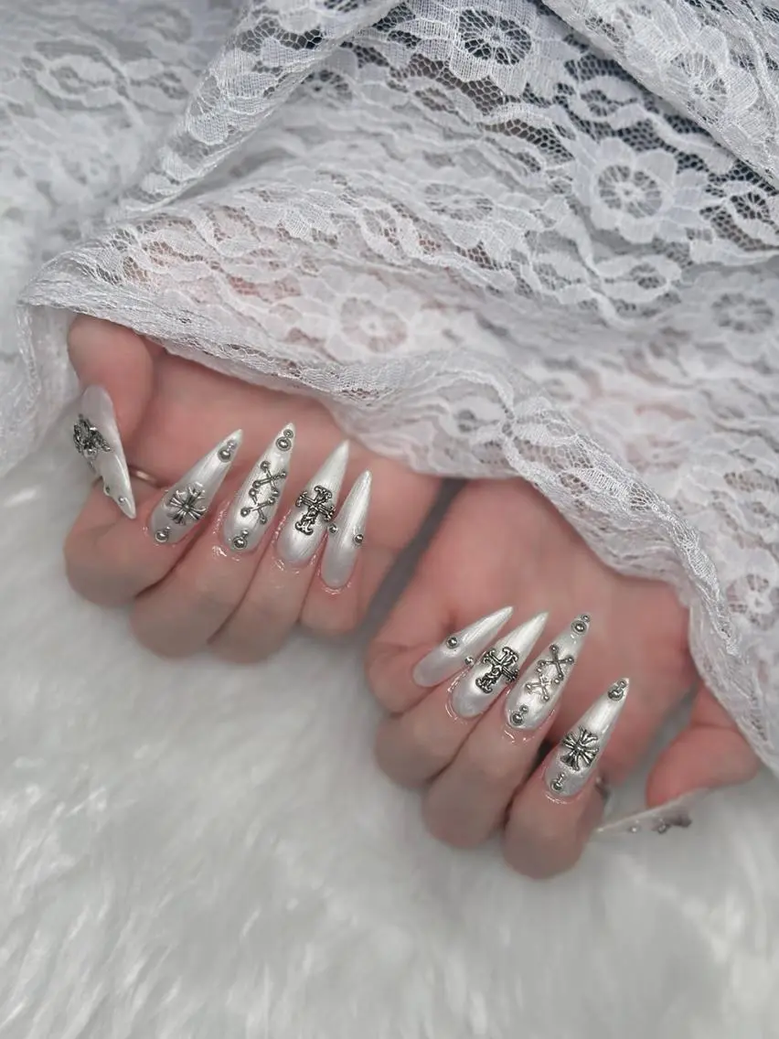 ネイル フレンチネイル ジェルネイル ハロウィン 韓国ネイル マグネットネイル ハンドネイル neco H.babynailのネイルデザイン