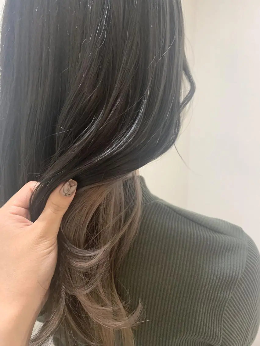 セミロング カラー ベージュカラー 韓国🇰🇷髪質改善 Chisaki치사키のヘアスタイル