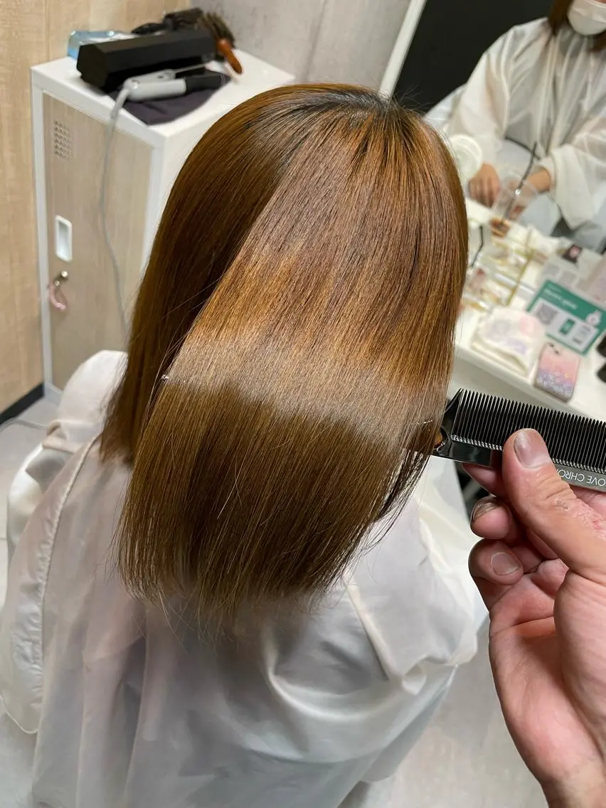 ミディアム カット ヘアカラー 縮毛矯正 トリートメント 断られる髪に答えを ♣️井上秀樹♠️のヘアスタイル