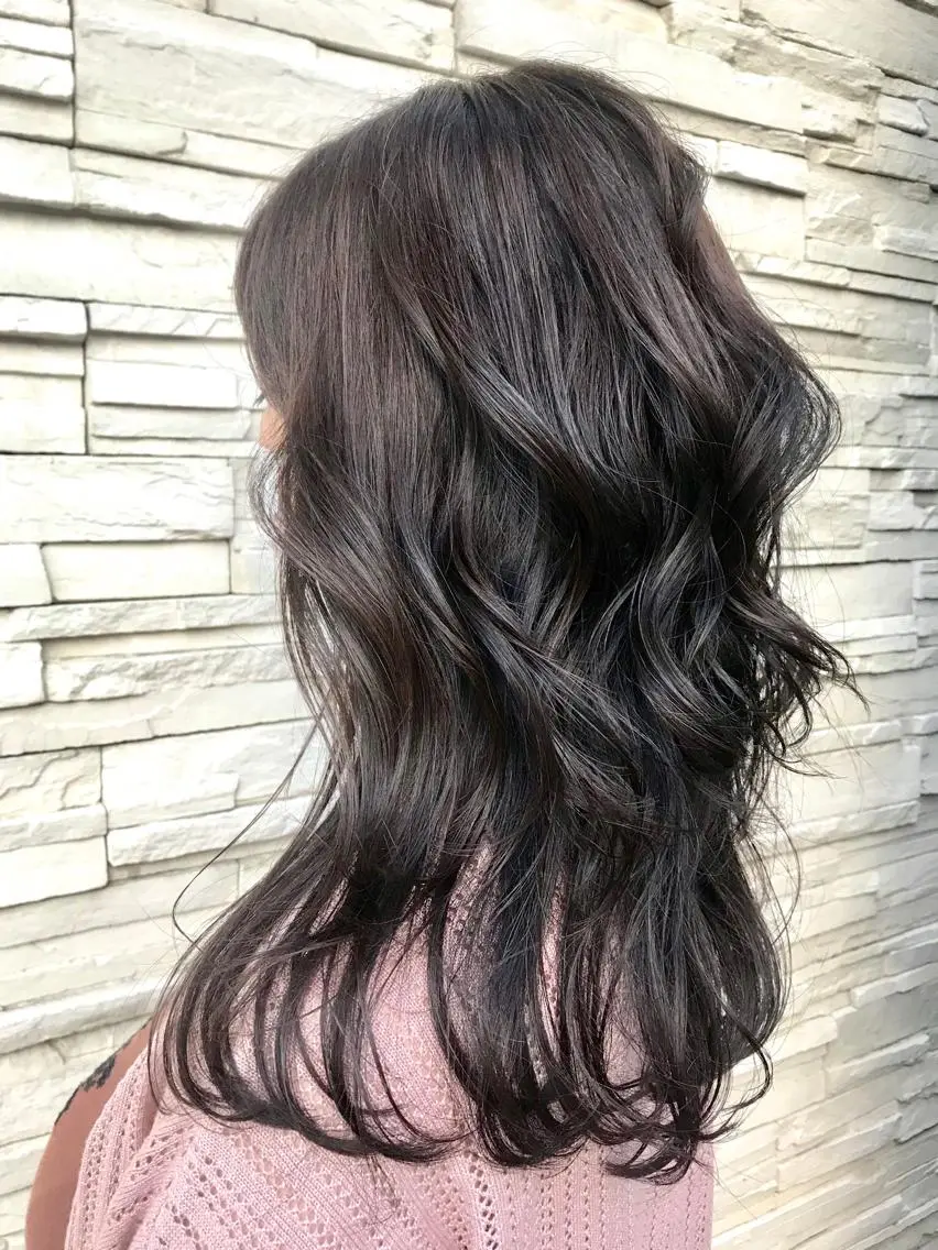 セミロング レイヤーカット 透明感カラーブリーチ 🌼シゲモトアヤ🌼のヘアスタイル
