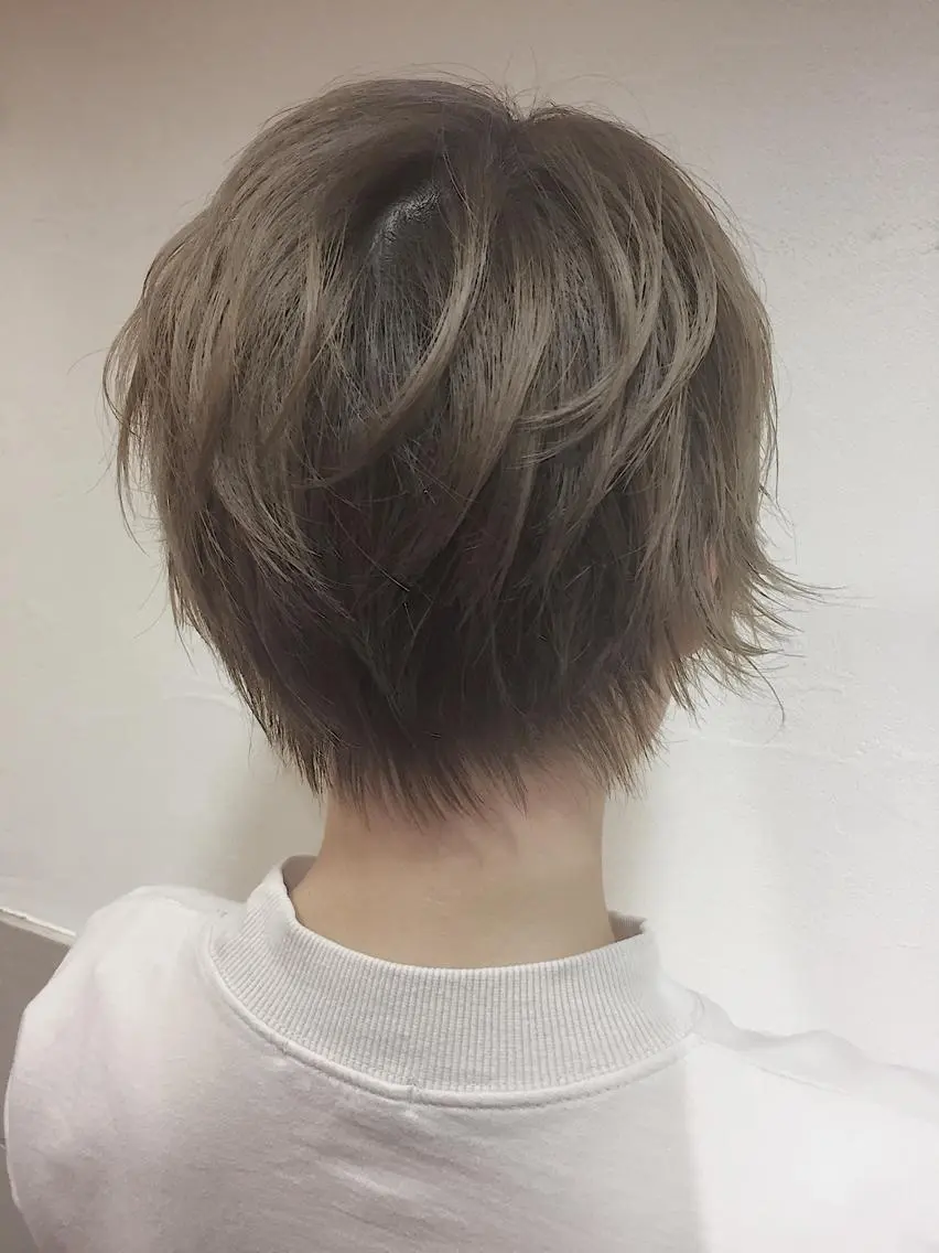 ショート カラー パーマ アッシュ レイヤーカット ショートヘア ニュアンスパーマ 可愛いを作る神 ナオヒロのヘアスタイル