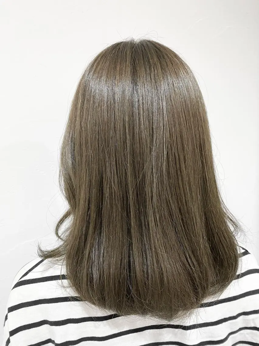 セミロング 髙橋 愛実のヘアスタイル
