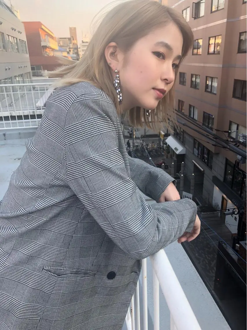 ミディアム カラー ブロンド Pia ツボイ ケイタのヘアスタイル