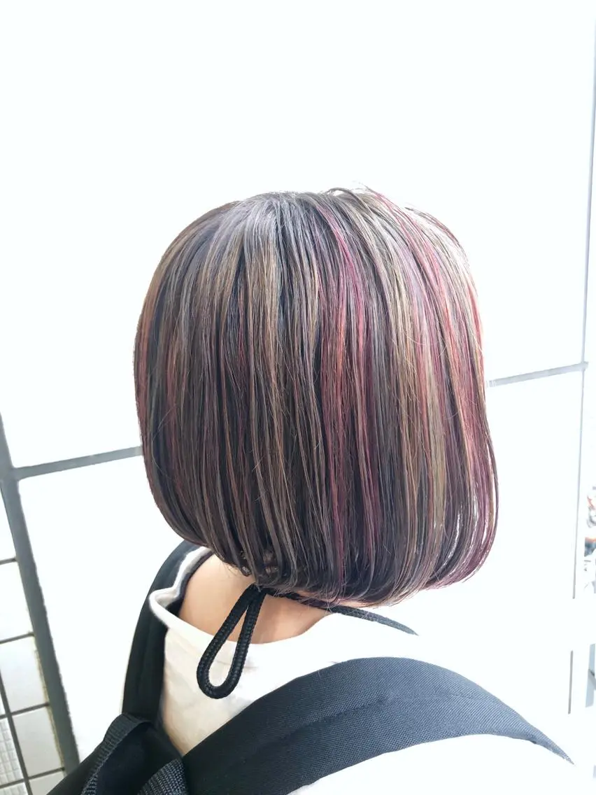 ショート カラー デザインカラー ベージュカラー🧸 伊藤なつみのヘアスタイル