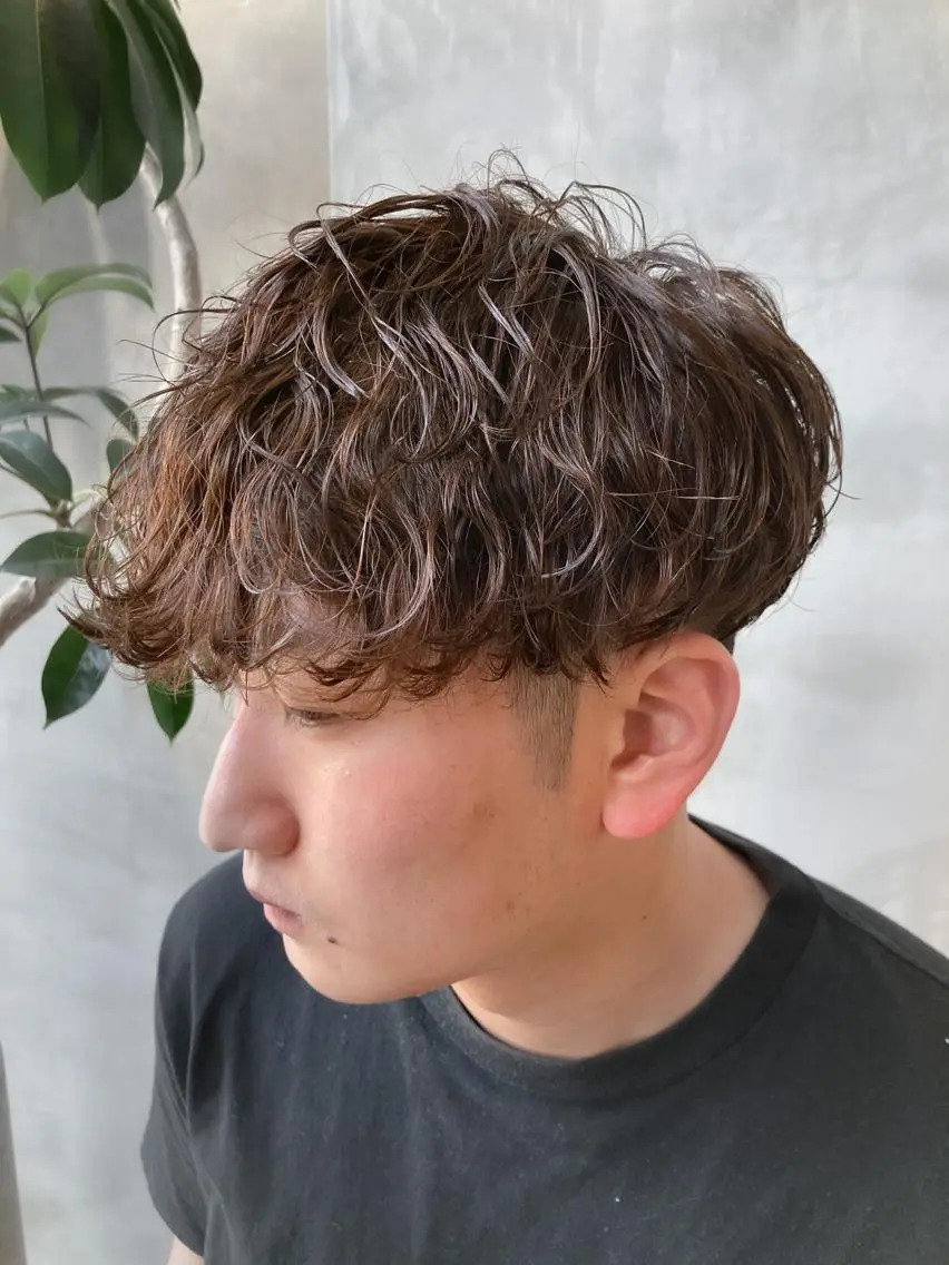 ショート パーマ メンズ マッシュ メンズパーマ 波巻きスパイラルパー マ/シャドウパーマ駿のヘアスタイル