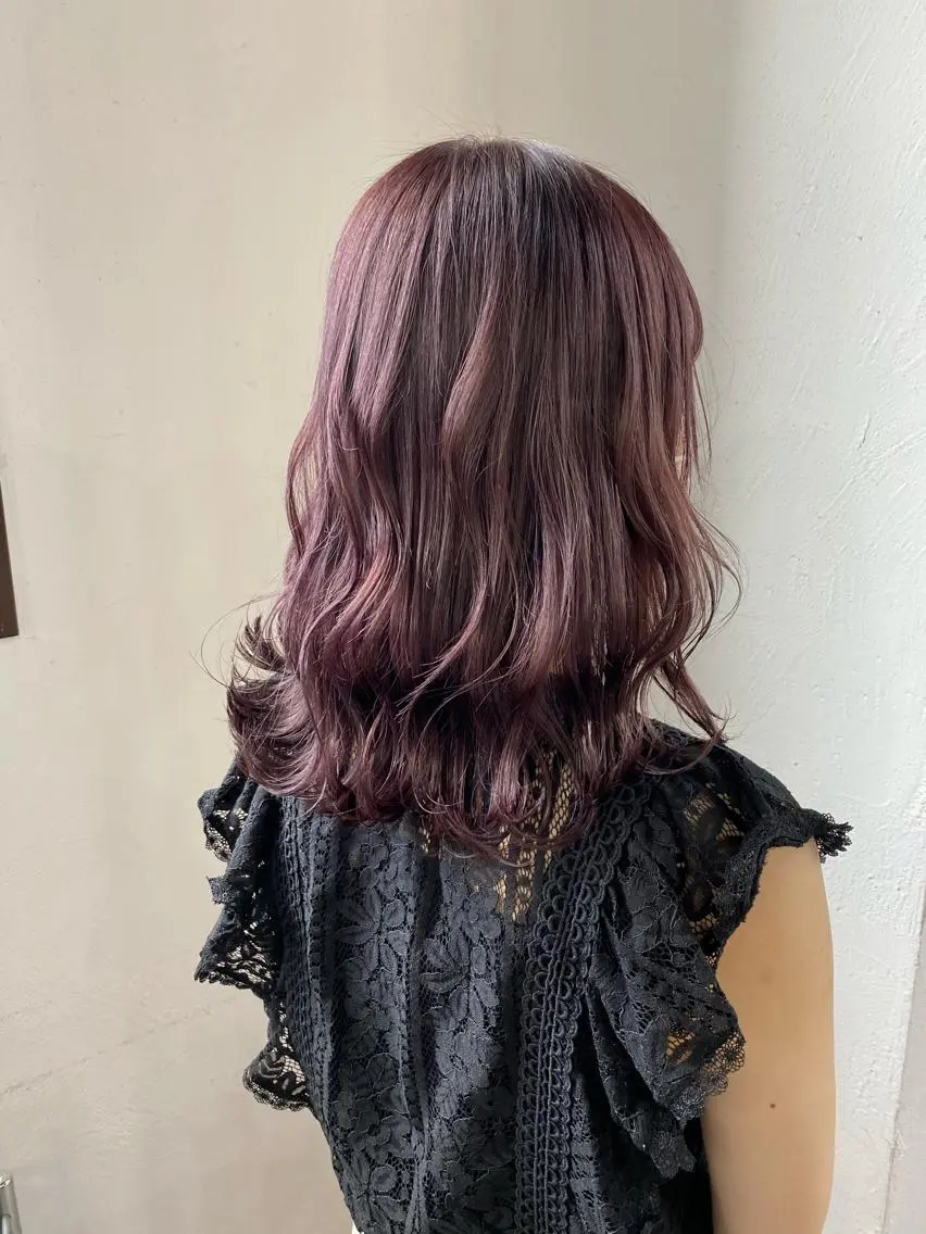 セミロング カラー ヘアアレンジ ラベンダーカラー 榎園 由美のヘアスタイル
