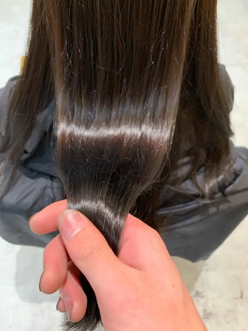 ロング 韓国レイヤー×艶髪 ハイトーンRyukiのヘアスタイル