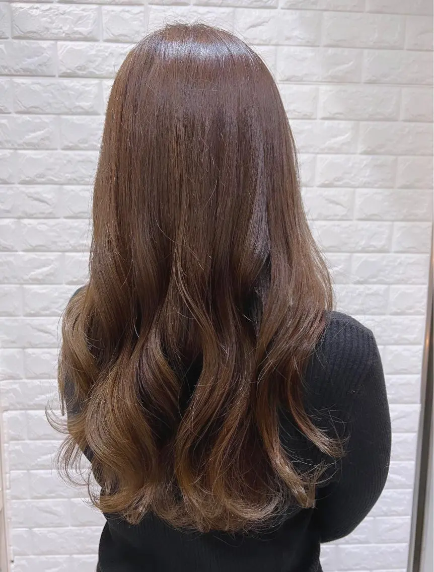 ロング カラー ベージュカラー ブリーチ ブリーチなしカラー オリーブベージュ 艶髪 ♡Tomiyaのヘアスタイル