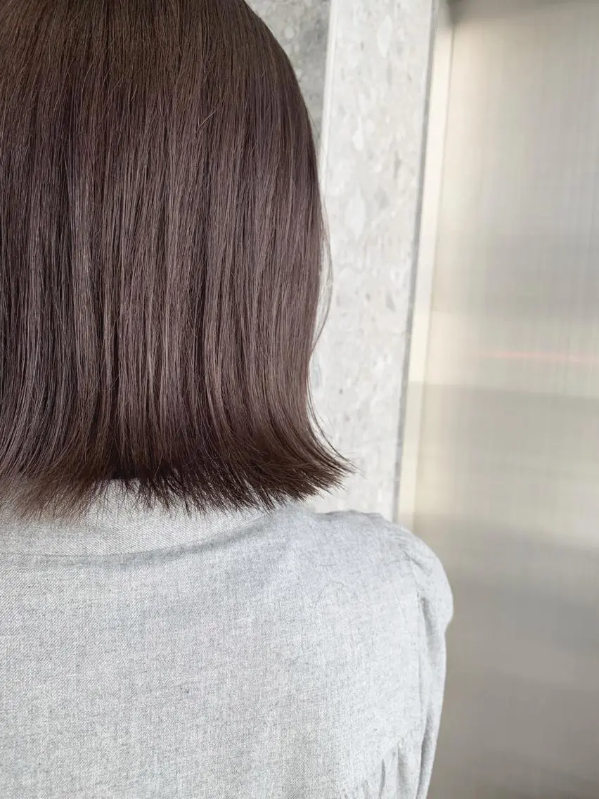ショート カラー グレージュ カット ヘアカラー トリートメント 山下 千明のヘアスタイル