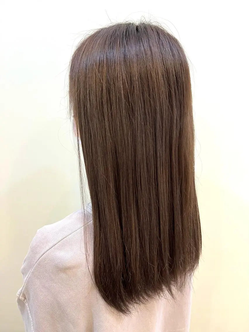 カラー 伊藤 由妃乃のヘアスタイル