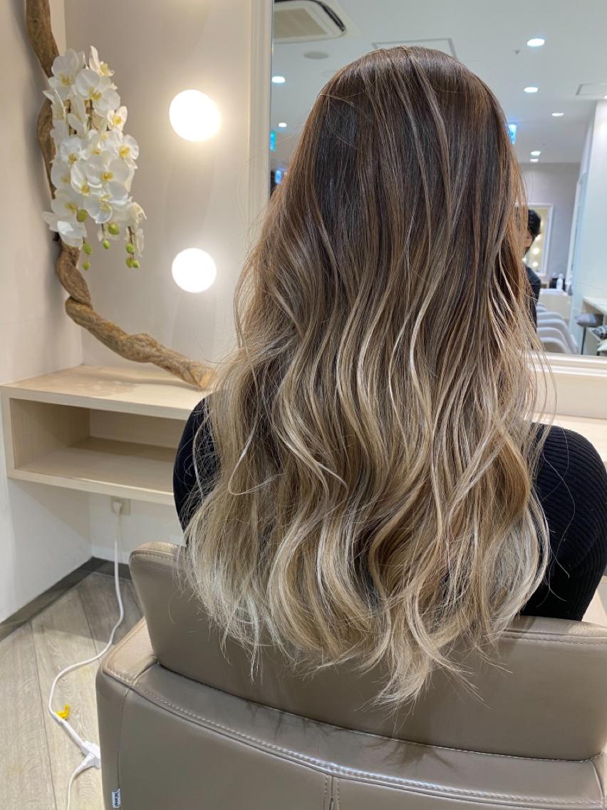 カラー TRENTE MILLEのヘアスタイル