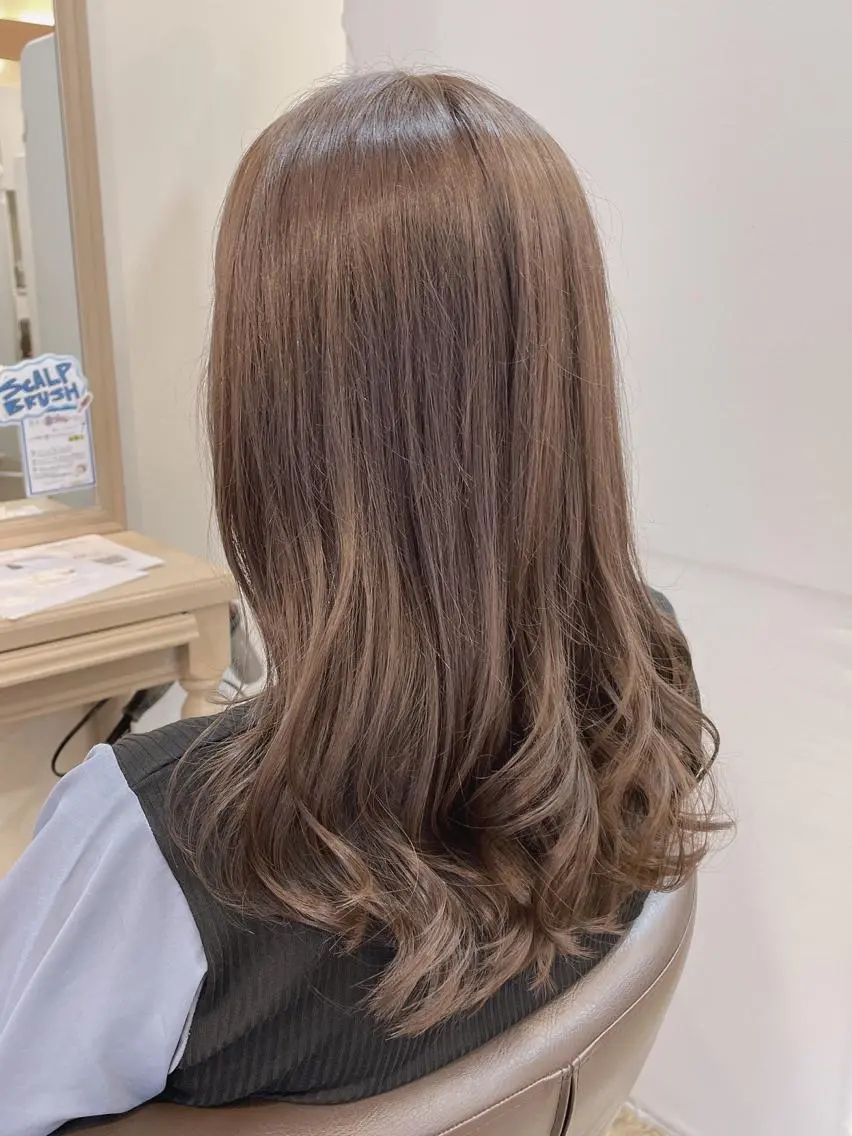 セミロング カラー ベージュカラー イルミナカラー ラベンダーカラー ラベンダーベージュ カット ヘアカラー 尚平 40代からの 髪質改善専門のその他イメージ