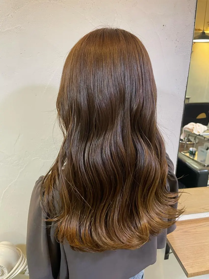 ロング Babylone 飯尾 香音のヘアスタイル