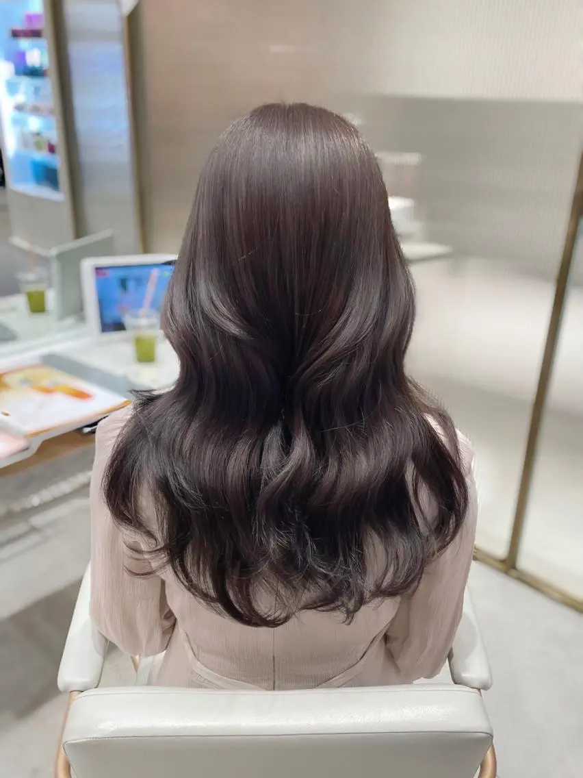 ロング カラー ヘアアレンジ 🤎小顔レイヤー /ベージュ🤎友香のヘアスタイル