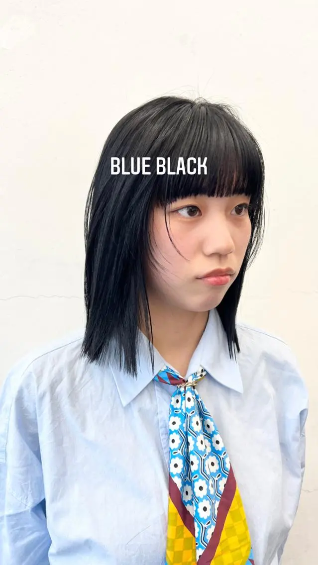 ミディアム カラー ヘアアレンジ 黒髪 ブルーカラー ブルーブラック 顔まわりレイヤー レイヤーカット カット ヘアカラー トリートメント HARU//原宿🤍 リピート率NO.1のヘアスタイル