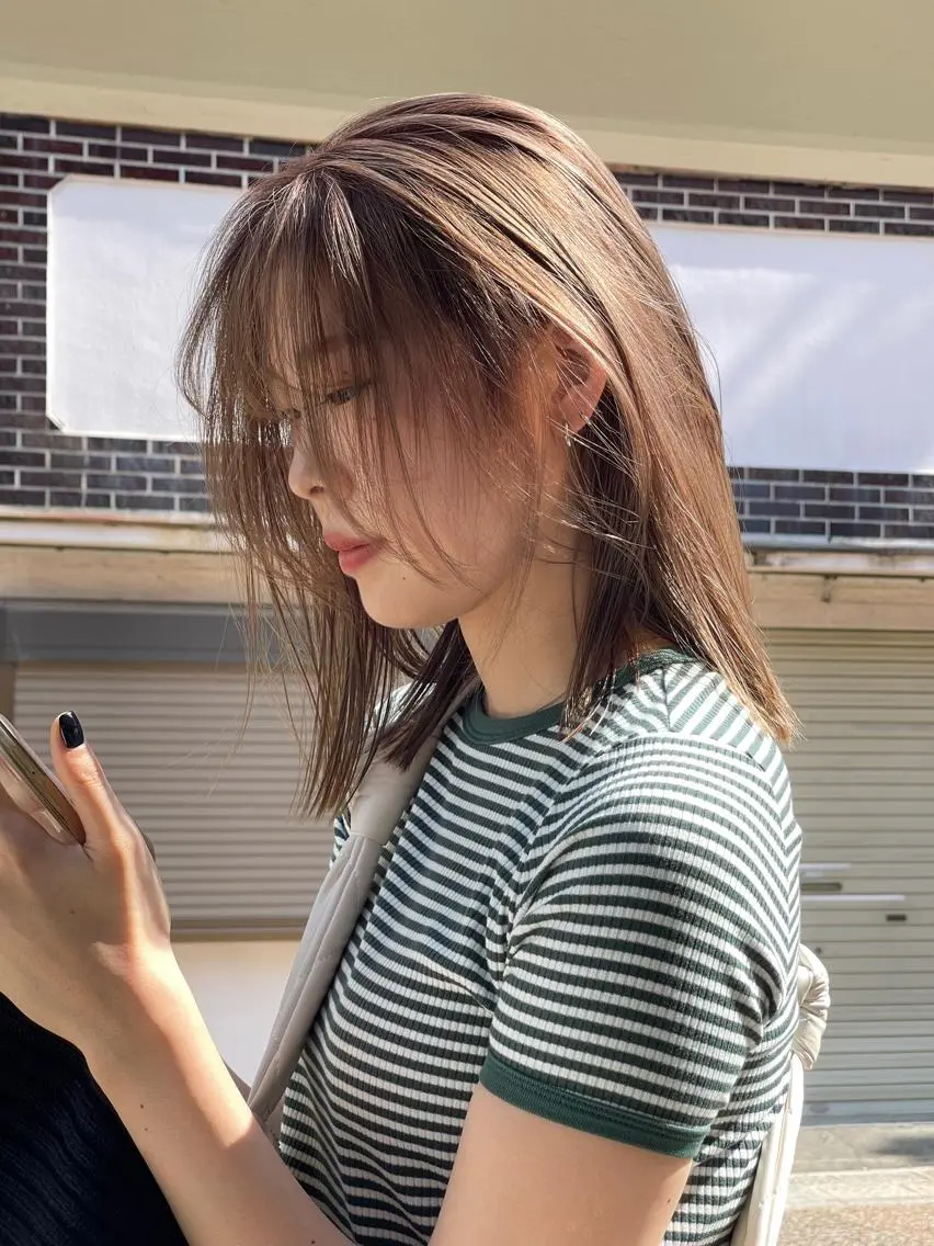 セミロング カラー ベージュカラー ハイトーンカラー 似合わせカット 【ボブ/ハイトーン /ナチュラル】HIIのヘアスタイル