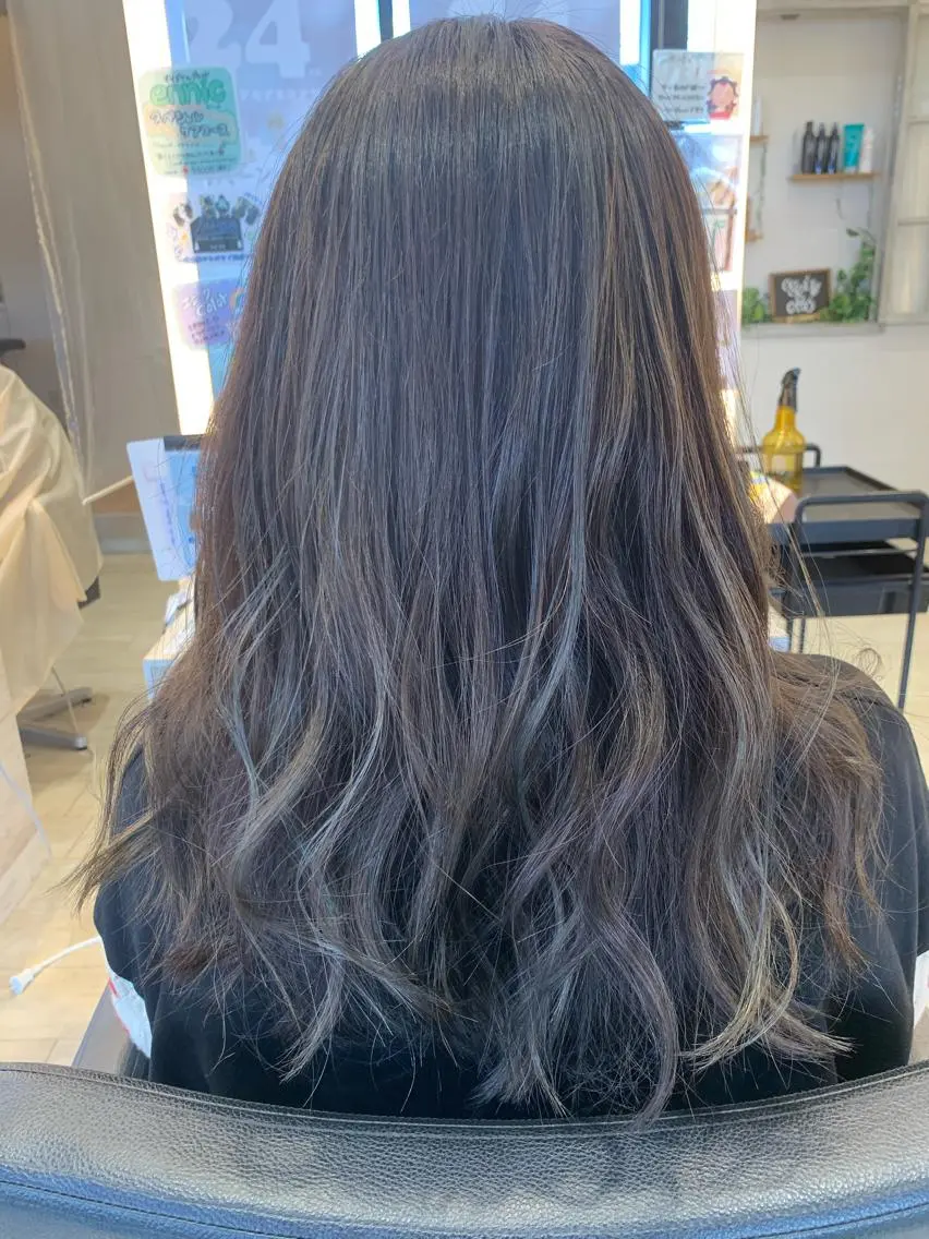 セミロング カラー メンズパーマレイヤー 西山賢志のヘアスタイル