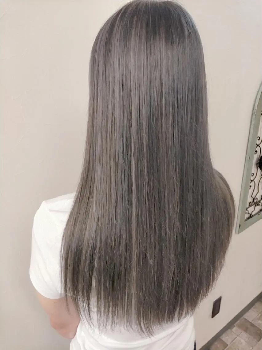ロング 外国人風カラー ハイライト レイヤーカット デザインカラー 髪質改善Lilithのその他イメージ