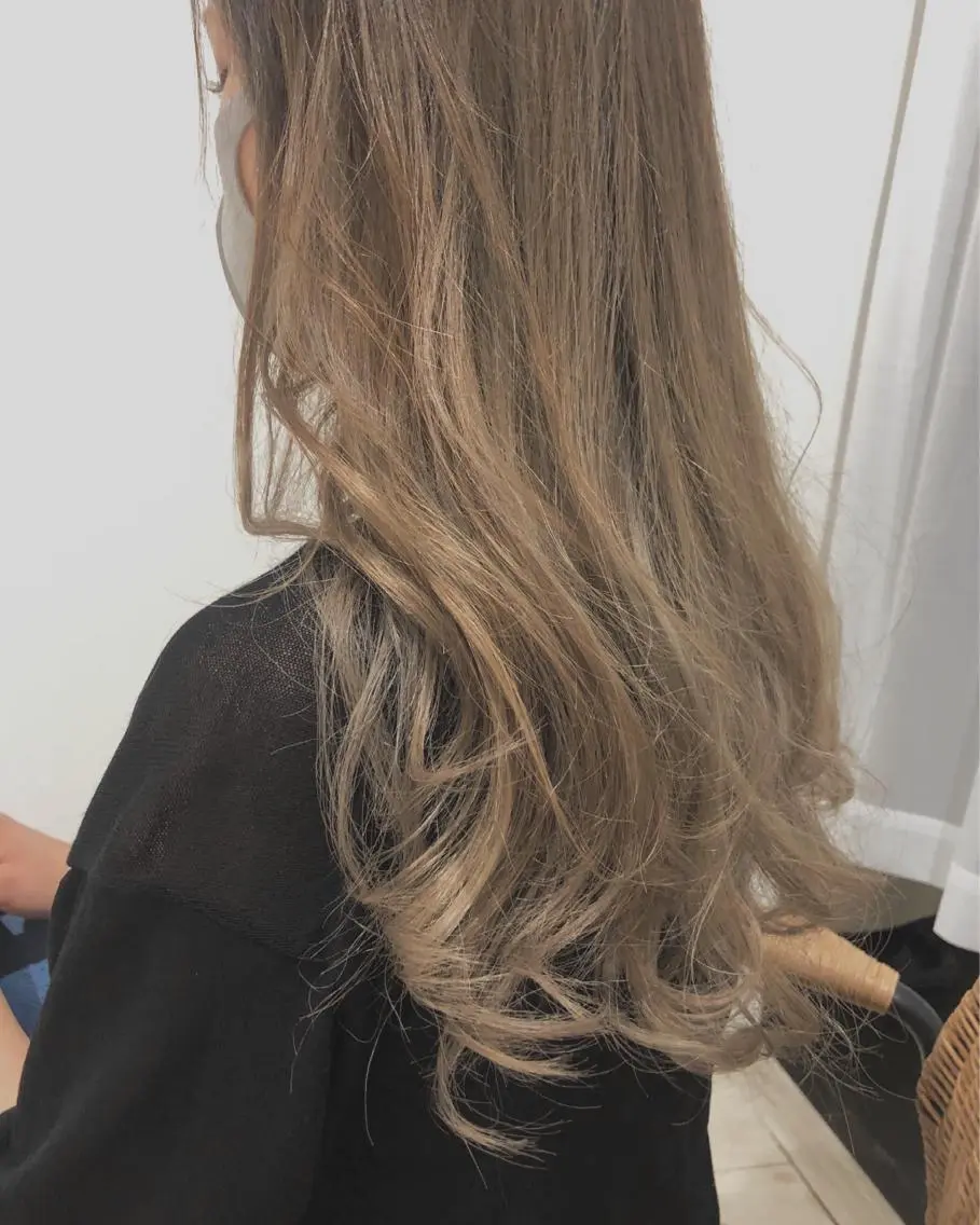 ロング カラー ブロンド カット ヘアカラー トリートメント NAKAGAWA YUICHIのヘアスタイル