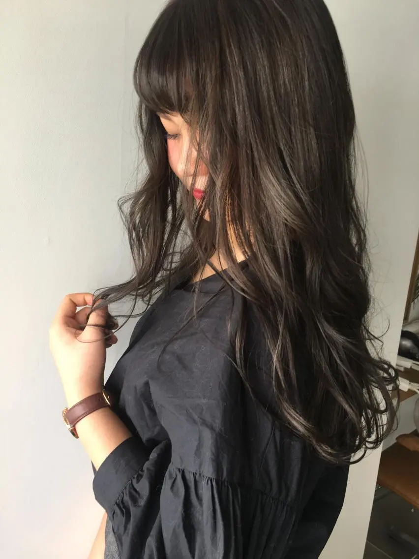 ロング カラー アッシュ ダークアッシュ トリートメント 透明感カラー 🎀エリコ🌈のヘアスタイル