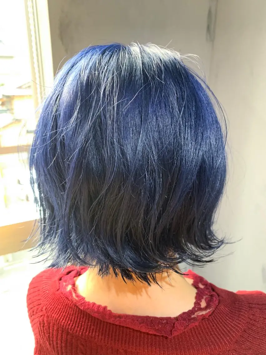 ショート カラー アッシュ ブルーカラー ブルーアッシュ カット ヘアカラー トリートメント レイヤー/髪質改善/ ブリーチ/コタケのヘアスタイル