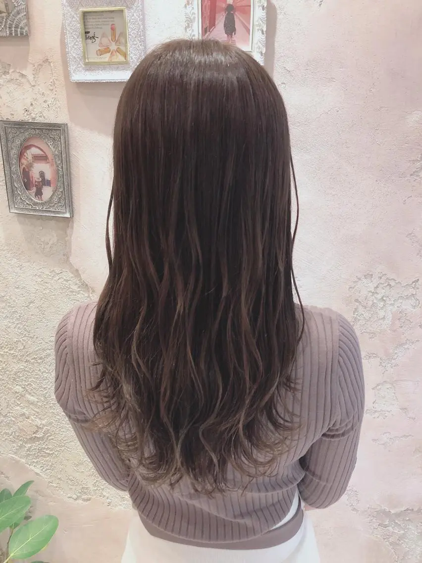 ミディアム チョコレートブラウン カット ヘアカラー トリートメント 代表山口ひな 髪質改善のプロのヘアスタイル