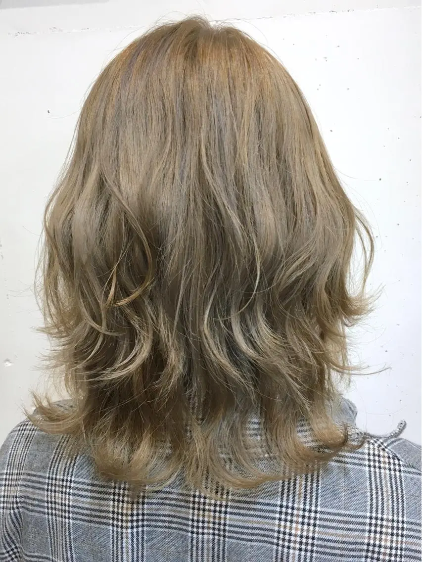 ミディアム カラー グレージュ ヘアカラー トリートメント ヘアセット yoshi ☆のヘアスタイル