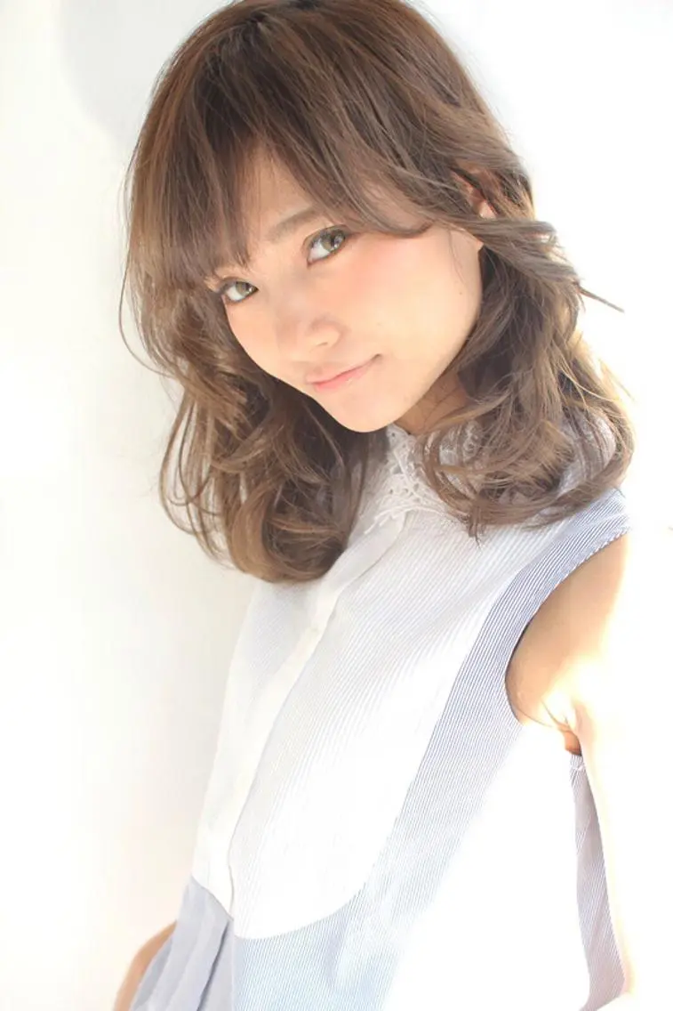 ミディアム onishi yoshinaoのヘアスタイル
