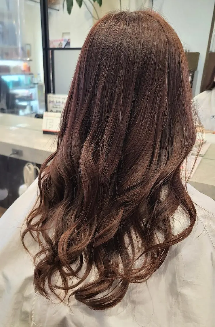 ロング カラー ブラウンカラー ピンクカラー ピンクブラウン ヘアカラー トリートメント 関口 友菜のヘアスタイル