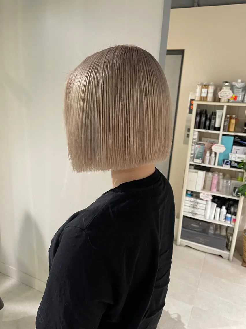 ショート カラー シールエクステ ブリーチ ケアブリーチ デザインカラー ハイトーンカラー ヘアカラー 渋谷🤍ブリーチ エクステ🤍アミルのヘアスタイル