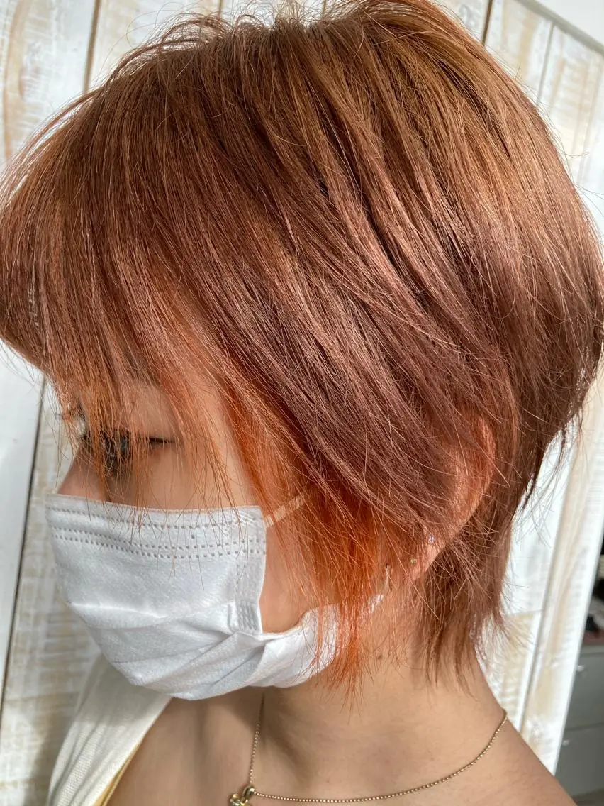 ショート カラー ベージュカラー ブリーチ ケアブリーチ オレンジ オレンジベージュ 岩崎 裕司のヘアスタイル