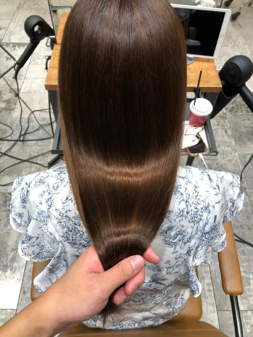 ロング パーマ くびれヘア ハイライト 髪質改善 レイヤーカット カット ヘアカラー 縮毛矯正 トリートメント 銀座✨レイヤーカット 顔まわり/坂本亜裟海のヘアスタイル
