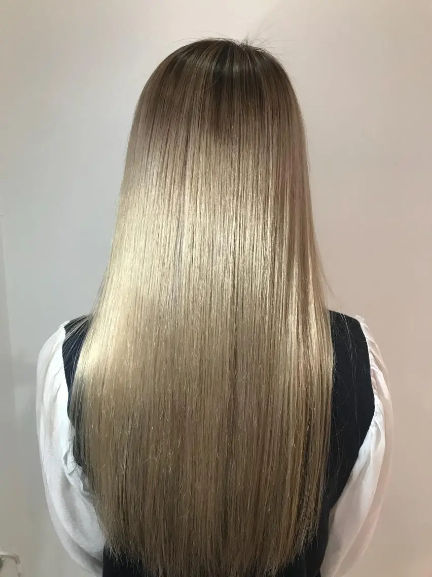 ミディアム ウルフカット レイヤーカット上柿のヘアスタイル